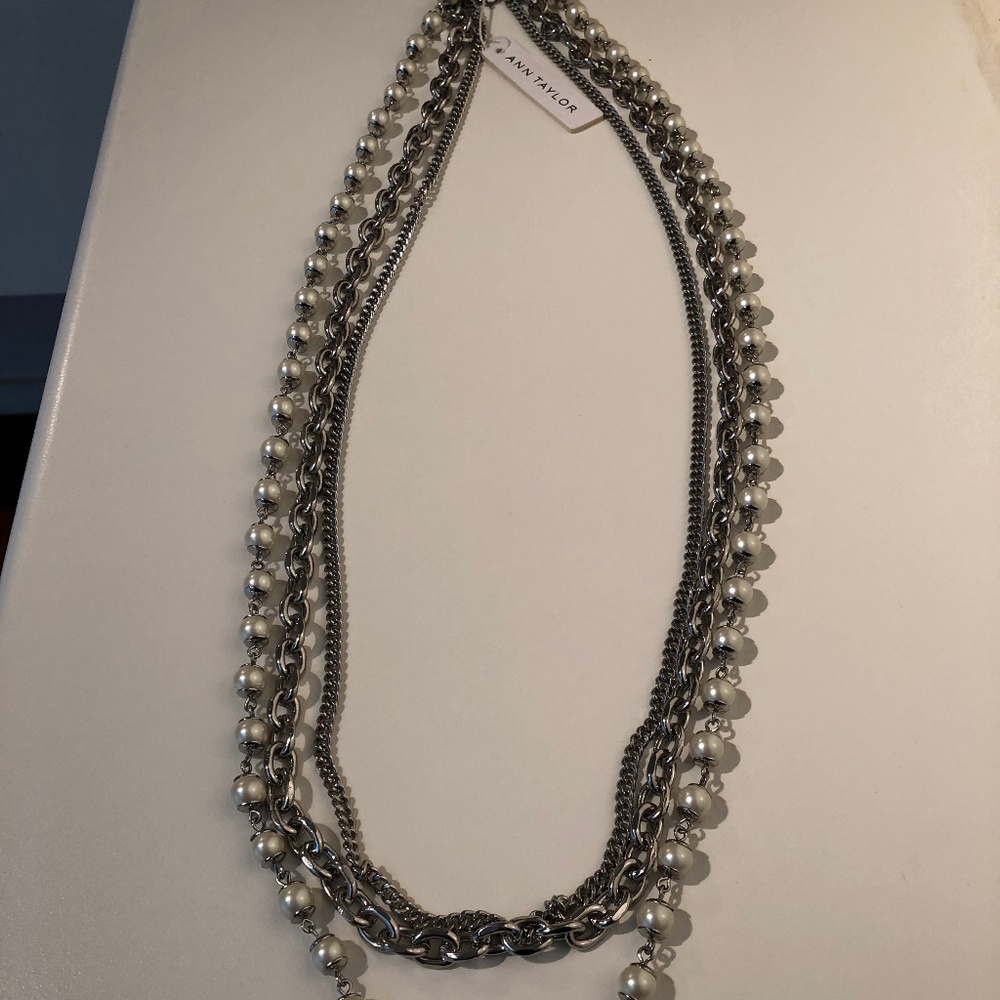 {Ann Taylor} NWT Layered Silver Pearl Necklace